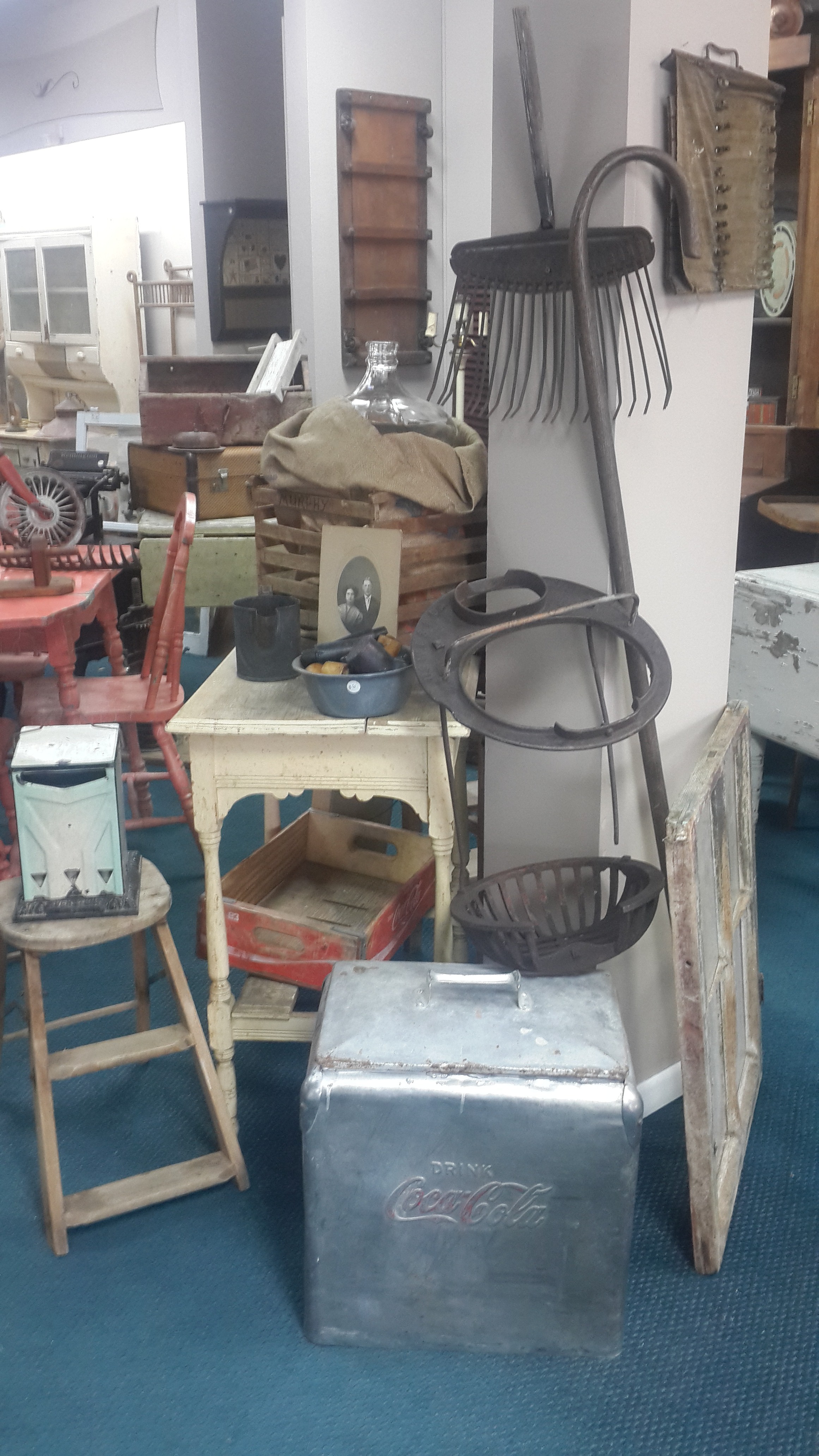 Rusty Bucket Antiques